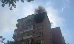 Kadıköy’de 11 katlı binada yangın