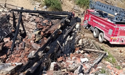 Sinop Boyabat’ta yayla yangını: 2 ev ve 2 ahır yandı