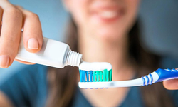 Diş fırçalarken dikkat! :Diş eti kanaması sağlık açısından önemli