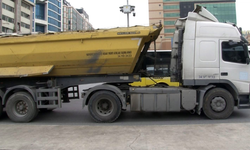 Yaya geçidinde kaza: Hafriyat kamyonu çarptı