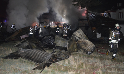 Zihinsel engelli 3 kardeşin evi sobadan çıkan yangında küle döndü