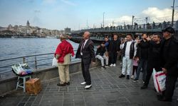 Eski usul tıraş sanatı İstanbul’da yaşıyor: Sadık Çelikten 13 ülkede ücretsiz tıraş yaptı