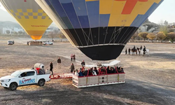 Kapadokya’da balonlar Öğretmenler Günü için havalandı