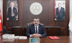 Bakan Tekin'den Öğretmenler Günü mesajı