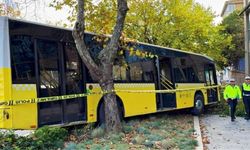 İETT şoförü seyir halinde kalp krizi geçirdi: Hayatını kaybetti