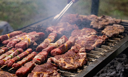 Viranşehir’de 1 ton kaçak et ele geçirildi