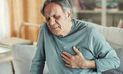 Kalp ağrısına dikkat!: Kalp problemlerinin 9 gizli işareti