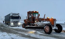 Malatya-Sivas yolu kar nedeniyle kapandı