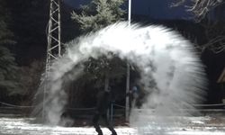 Kars buz kesti! Eksi 13 derecede sıcak su havada kristalleşti