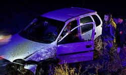 Kontrolden çıkan otomobil tarlaya uçtu: Sürücü güçlükle kurtarıldı