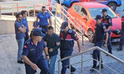 Babaanne ve 2 torununu bıçaklayarak öldüren sanık hakim karşısında