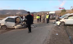 Kilis’te hafif ticari araç ile otomobil çarpıştı: 3 yaralı