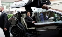 Elon Musk’ın siyasi çıkışları Tesla hisselerini baskılıyor