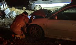 Park halindeki araca çarpıp kaçtı