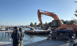 Bodrum’da kaçak liman operasyonu: 6 yüzer iskele yıkıldı