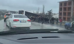 Büyükçekmece’de İETT otobüsü bariyerlere çarptı, 5 kişi yaralandı