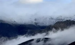 Erzincan'da mevsimin ilk karı yağdı! Dağlar beyaza büründü