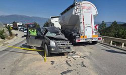Bolu’da feci kaza: TIR ile pikap çarpıştı, 1 kişi hayatını kaybetti