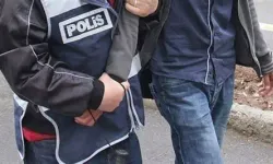 Düzce’de okul duvarına tehdit içerikli yazılar yazan 17 yaşındaki çocuk gözaltına alındı