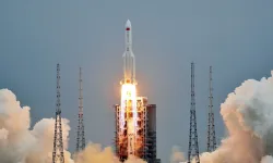 Japonya’dan Mars’ın uydusu Phobos’a tarihi görev: Dünya’ya örnek getirilecek