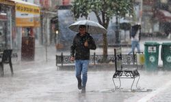Meteoroloji'den 18 il için sarı kodlu uyarı! Sağanak ve fırtına geliyor