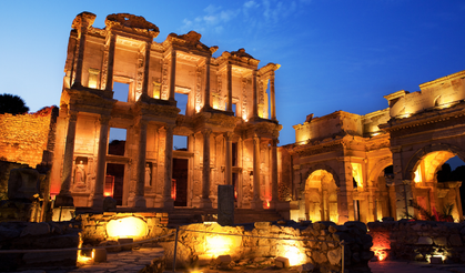 Gece müzeciliği tarihe ışık tutuyor