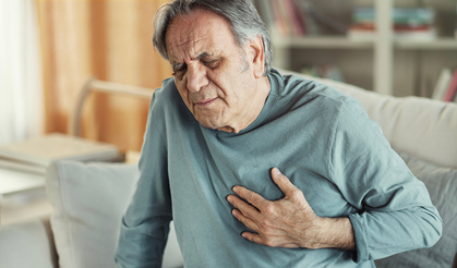 Kalp ağrısına dikkat!: Kalp problemlerinin 9 gizli işareti
