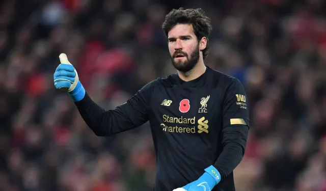 Spor Liverpool'da sürpriz; Alisson Becker kamptan ayrıldı!