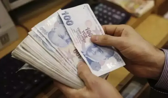 Hükümetten memur ve emekliye ilk zam teklifi açıklandı