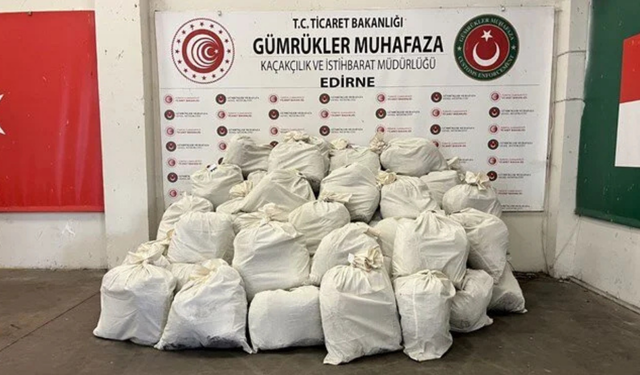 Kapıkule’de 692 kilo esrar ele geçirildi: 10 zanlı tutuklandı