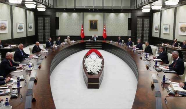 Kabine bugün yoğun gündemle toplanıyor