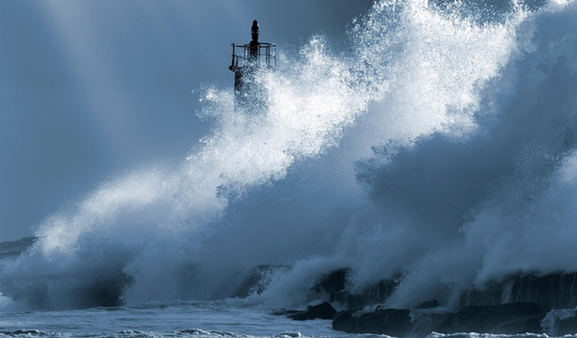 Meteorolojiden uyarı: Denizlerde fırtına kapıda!