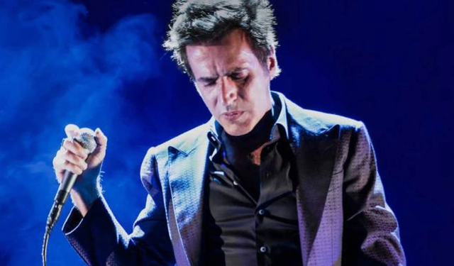 Teoman: Şarkıcılık kutsal değil, insanları eğlendiriyoruz