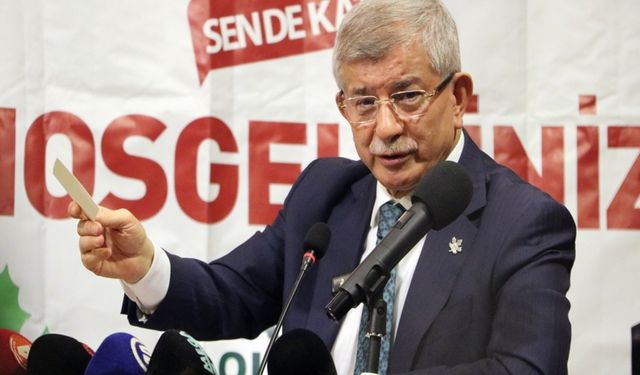 Davutoğlu: 1 haftada 2 uçak nasıl arka arkaya düşer?