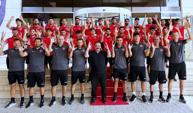 İşitme Engelliler Milli Takımı, Tokyo’da şampiyonluk için ilk adımı atıyor