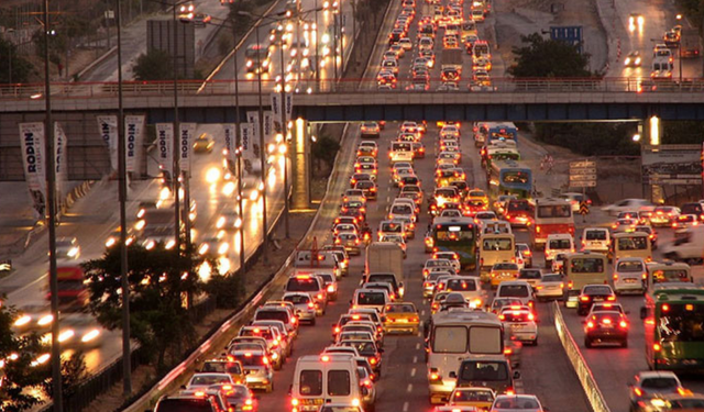 İstanbul’da trafik yoğunluğu yüzde 85’e ulaştı