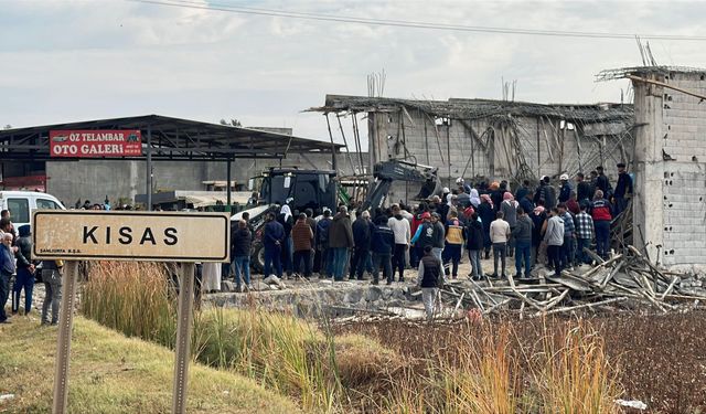 Şanlıurfa'da inşaat çöktü: 2 işçi hayatını kaybetti, 3 işçi yaralı