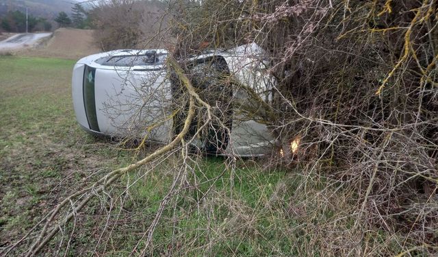 Bolu’da kontrolden çıkan otomobil takla attı, metrelerce sürüklendi