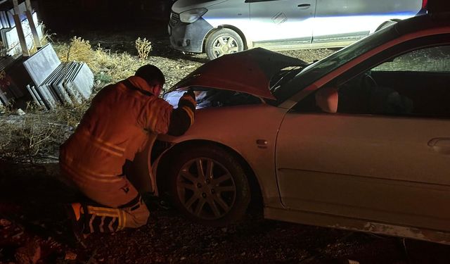 Park halindeki araca çarpıp kaçtı