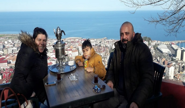 Sömestir tatili dönüşü kazada ölen çift son yolculuğuna uğurlandı