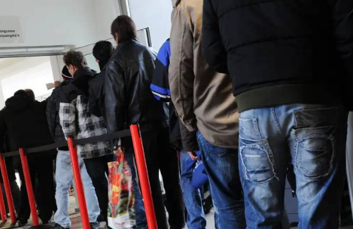 Almanya’da işsiz sayısı 10 yıl sonra ilk kez 3 milyonu aştı