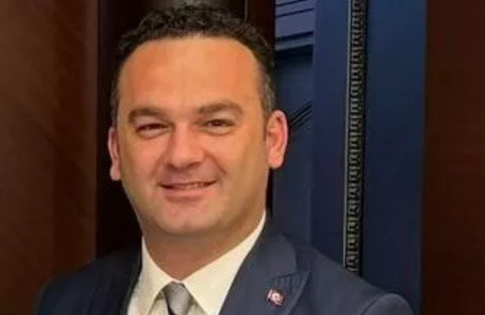 Görele Belediye Başkanı Hasbi Dede partisinden istifa etti