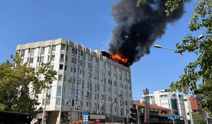 Denizli’de Babadağlılar Çarşısı’nda yangın