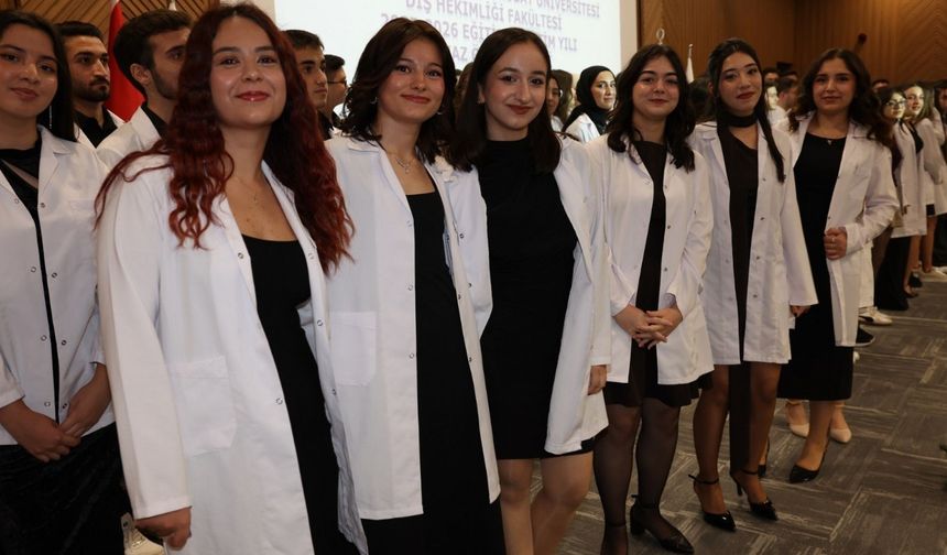 ALKÜ Diş Hekimliği Fakültesi öğrencileri beyaz önlüklerini giyerek mesleğe ilk adımlarını attı