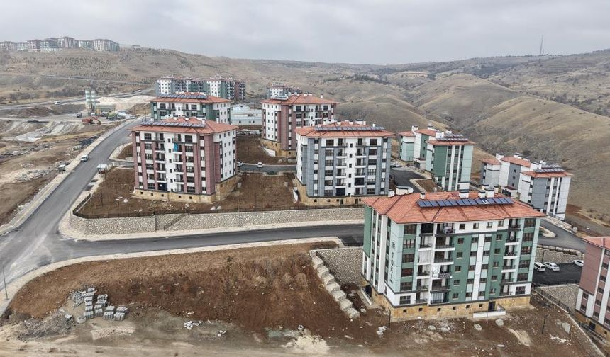 Elazığ'da, kentsel alanda 12 bin 326 konut sahiplerine teslim edildi