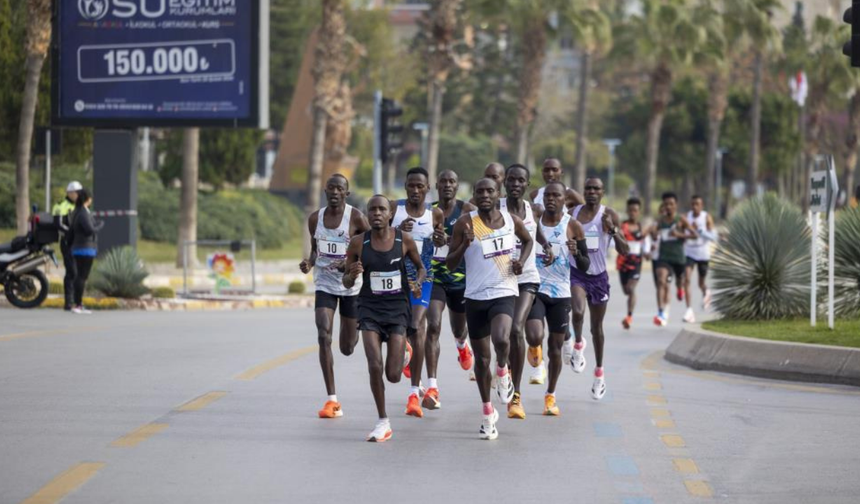 Türkiye’nin en hızlı maratonu bir kez daha koşuldu