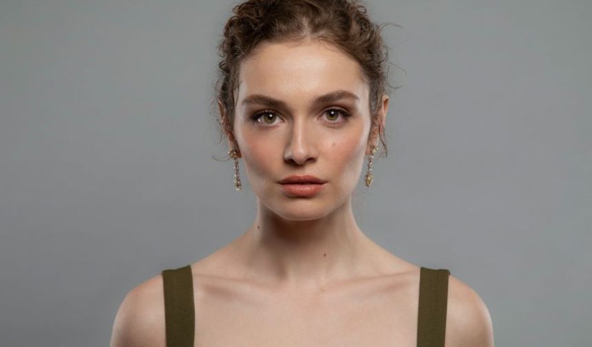 Veliaht’ın Reyhan’ı Serra Arıtürk “O Ses Türkiye Yılbaşı”nda