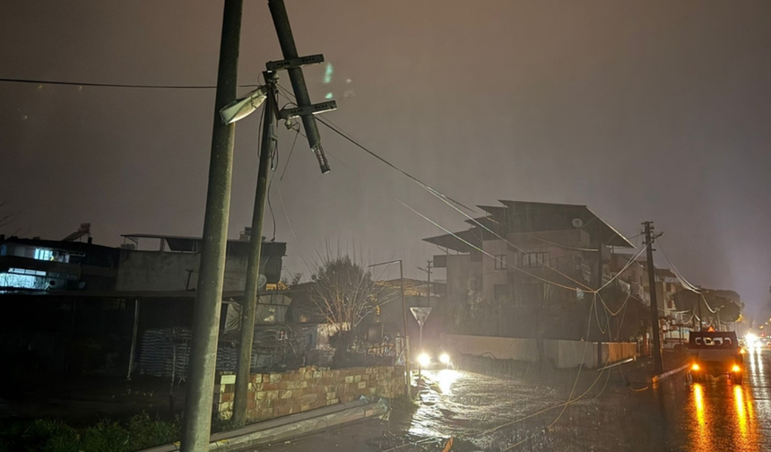 Nazilli’de fırtına hayatı olumsuz etkiledi