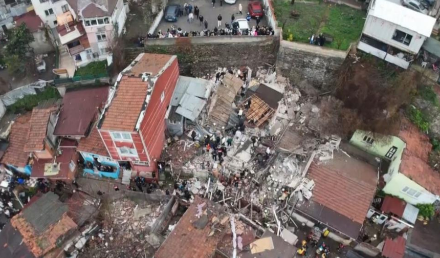 İstanbul Valiliği'nden çöken binalara ilişkin açıklama