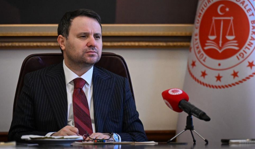 Bakan Gürlek: 10 yılı doldurmayan bir hakim, ticaret mahkemesi başkanı olmayacak